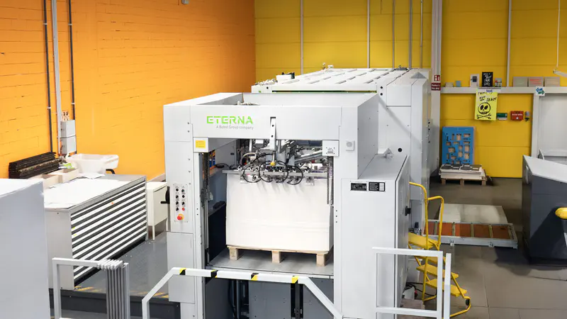 Eterna Ecut 1060 Elite ER (Verpackungstechnik) – Stanzen, Ausbrechen und Vereinzeln von Verpackungen, geeignet für kreative Verpackungslösungen.