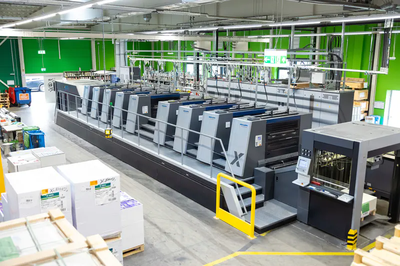 HEIDELBERG Speedmaster XL 106 8PL (Druckmaschine) – 8-Farben-Druckmaschine mit Wende und Dispersionslackwerk, ideal für hochwertige Broschüren und Kataloge.