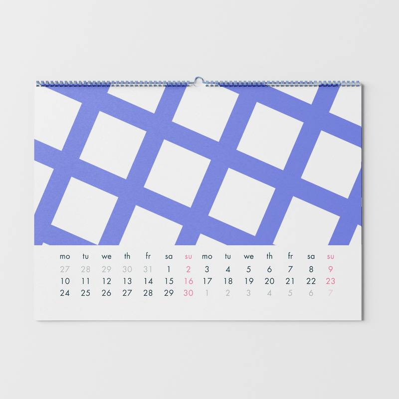 Kalender mit persönlichem Design – professionell gedruckt bei X-Press Berlin.