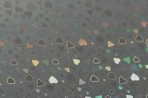 SB Hearts von LIGHT LINE – vielseitige Folie mit Herzoptik, ideal für kreative Designs und innovative Druckprojekte.