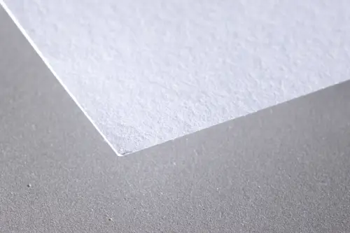 Naturpapier LonaOffset von Mondi, ideal für hochwertige Printprodukte, erhältlich bei der Berliner Druckerei X-Press.