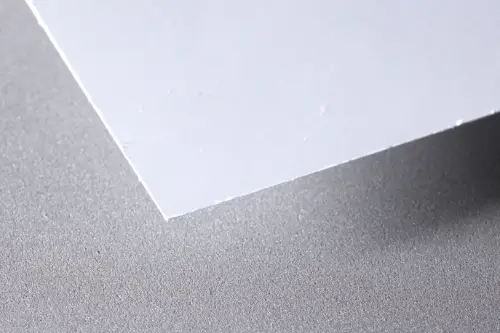 Bilderdruckpapier Maxigloss von UPM, perfekt für den Offsetdruck, erhältlich bei der Berliner Druckerei X-Press.