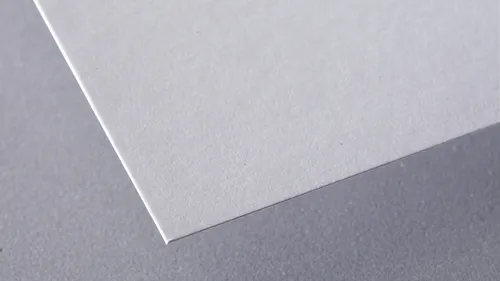 Recycling-Offsetpapier von Lenzing Papier, Färbung naturweiß, erhältlich bei der Berliner Druckerei X-Press.