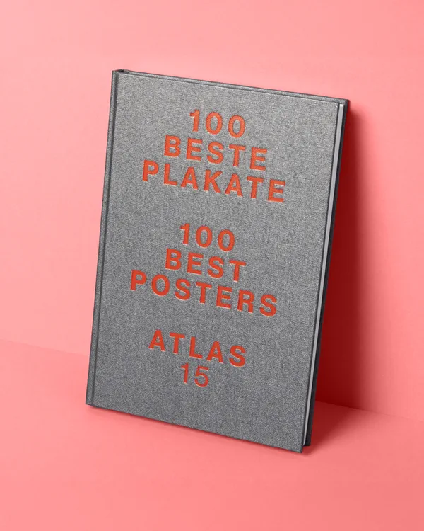 Gedrucktes Buch auf mattem Bilderdruckpapier mit Fadenheftung und metallisch geprägtem Einband