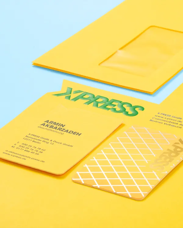 Geschäftsausstattung auf Caribic-Papier mit gestanzten Elementen – produziert von X-Press, der Druckerei aus Berlin
